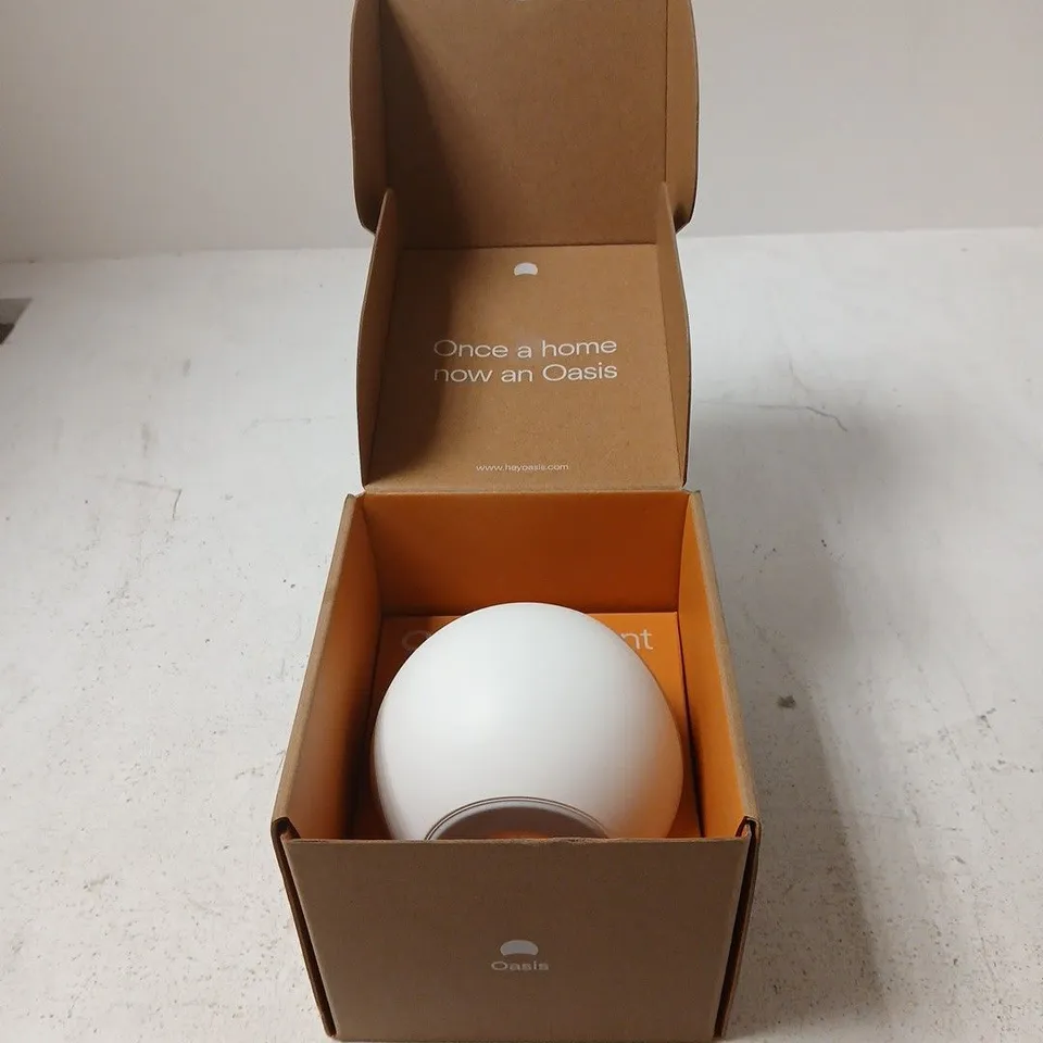OASIS AMBIENT LIGHT – WHITE SPHERE (BOXED)
