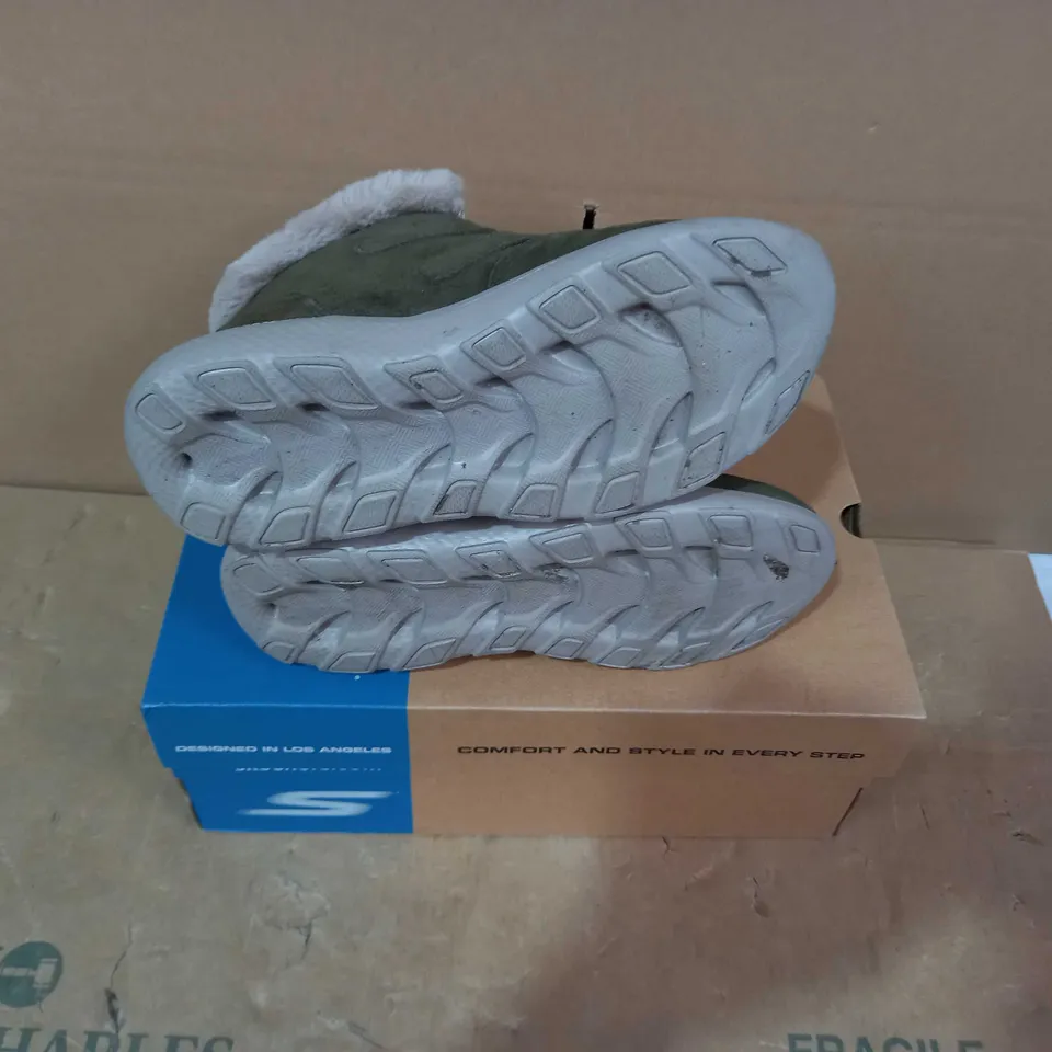 BOXED PAIR OF SKECHERS - SIZE 3