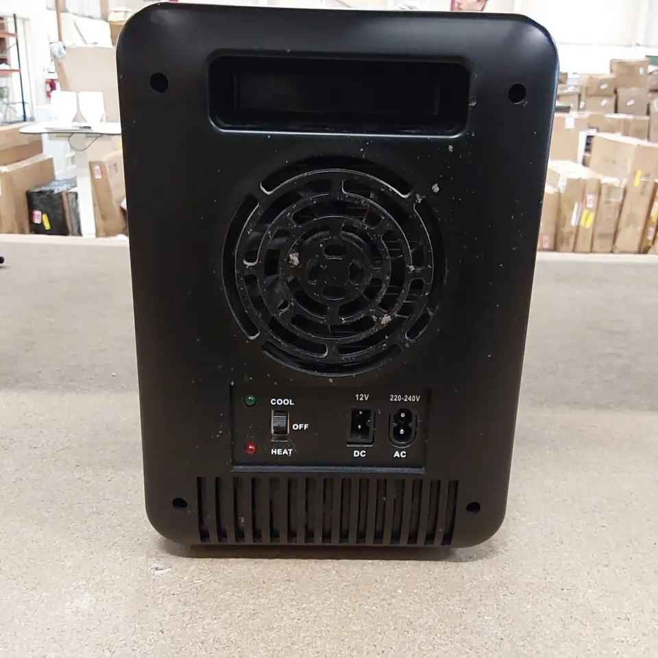 BOXED MINI FRIDGE - BLACK (1 BOX)