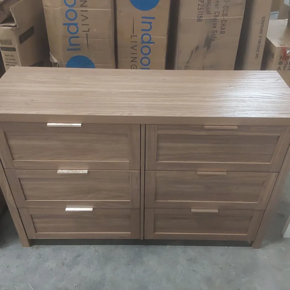 DESIGNER 4 PIECE BEDROOM SET WITH DRESSER & NIGHTSTAND COLOUR: NATURAL OAK