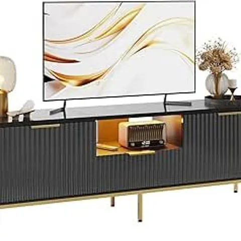 BOXED BESTIER TV STAND WITH RIBBED FRONTS