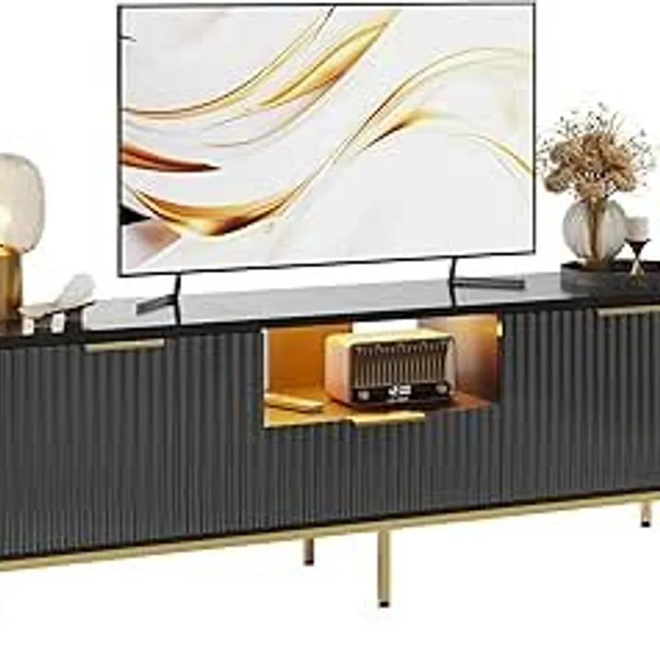 BOXED BESTIER TV STAND WITH RIBBED FRONTS