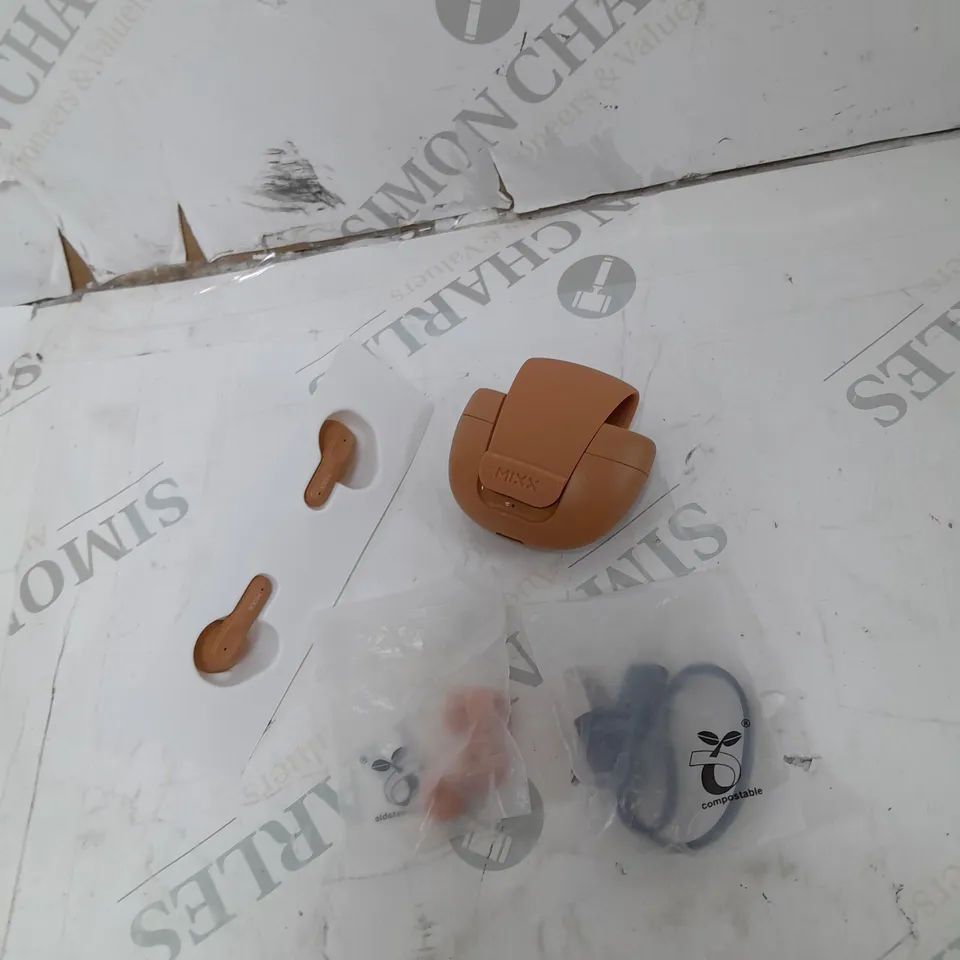 MIXX STREM BUDS BLEND 3 WIRELESS EARBUDS WITH MAGNETIC FLIPTOP SILICON COVER