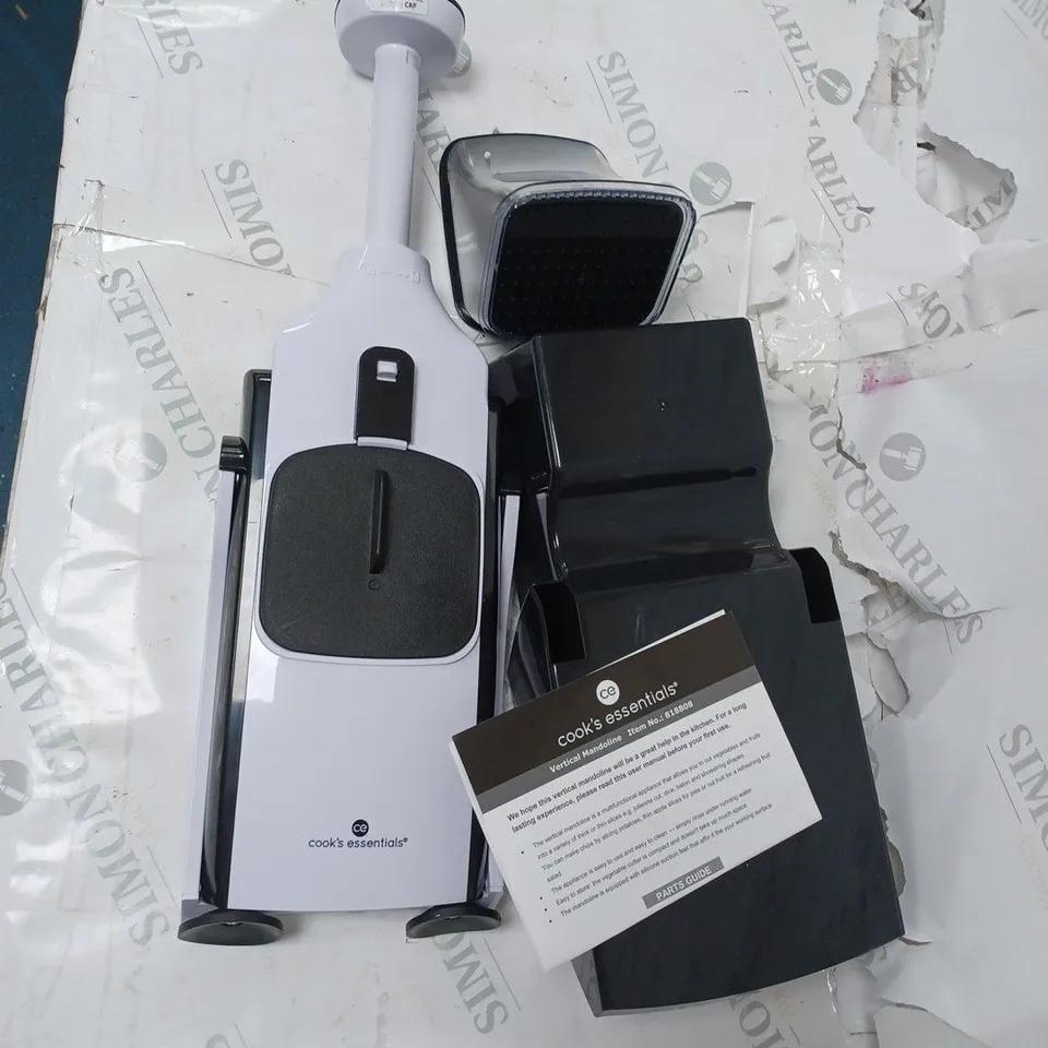 BOXED COOK'S ESSENTIALS VERTICAL MANDOLINE IN BLACK/WHITE
