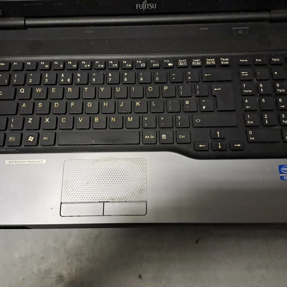 FUJITSU LIFEBOOK A SERIES A532