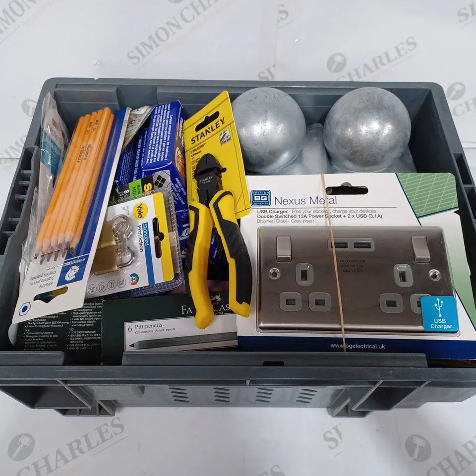 BOX TO CONTAIN APPROX. 30 X ASSORTED HOUSEHOLD PRODUCTS, INCLUDES PENCILS, DIY ITEMS, LOCKS ETC 