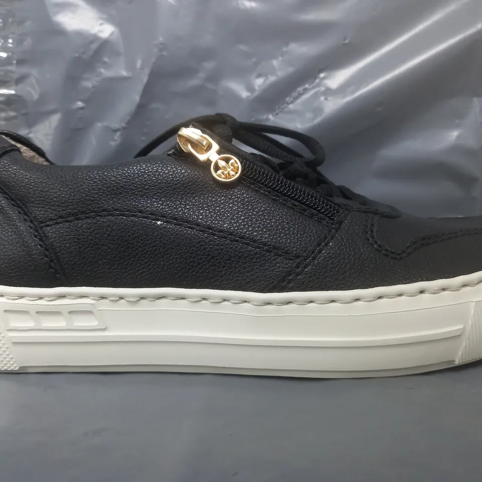 PAIR OF RIEKER CHUNKY SOLE ZIP TRAINERS IN BLACK SIZE 6