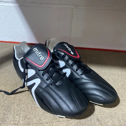 PAIR OF MITRE FOOTBALL BOOTS SIZE 12