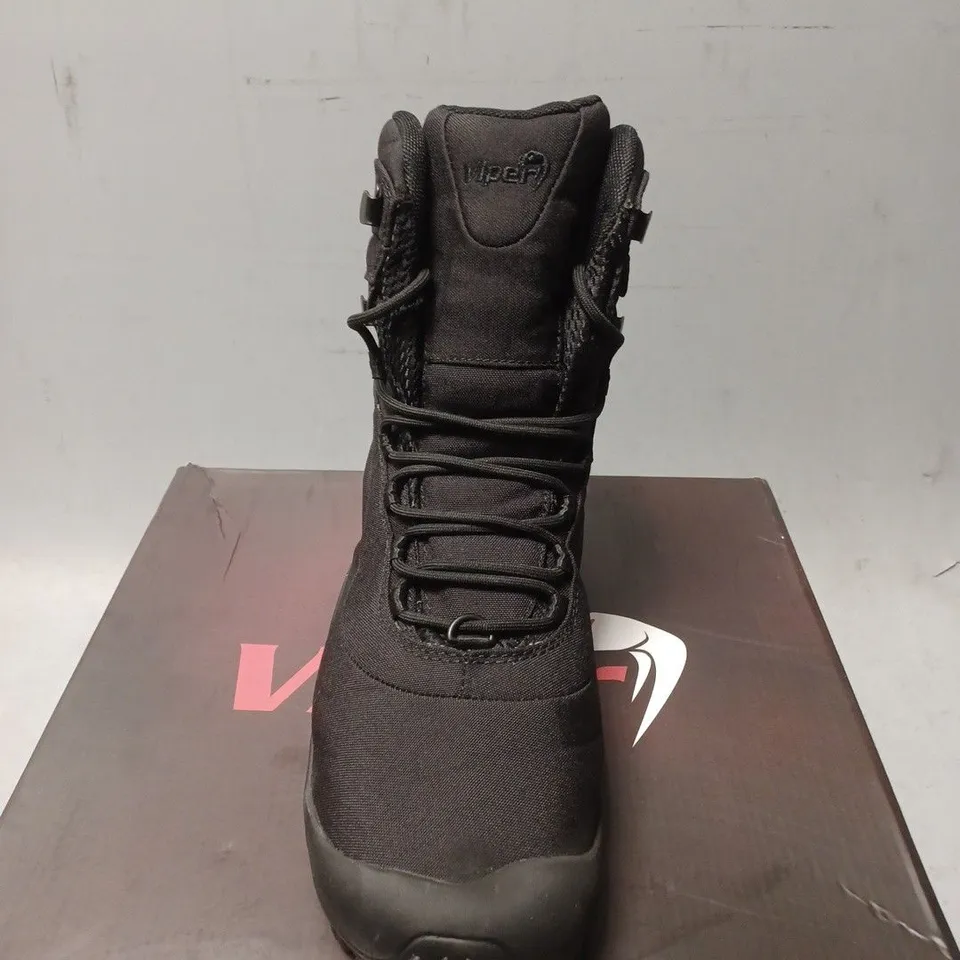 BOXED PAIR OF VIPER BOOTS IN BLACK - UK SIZE 9