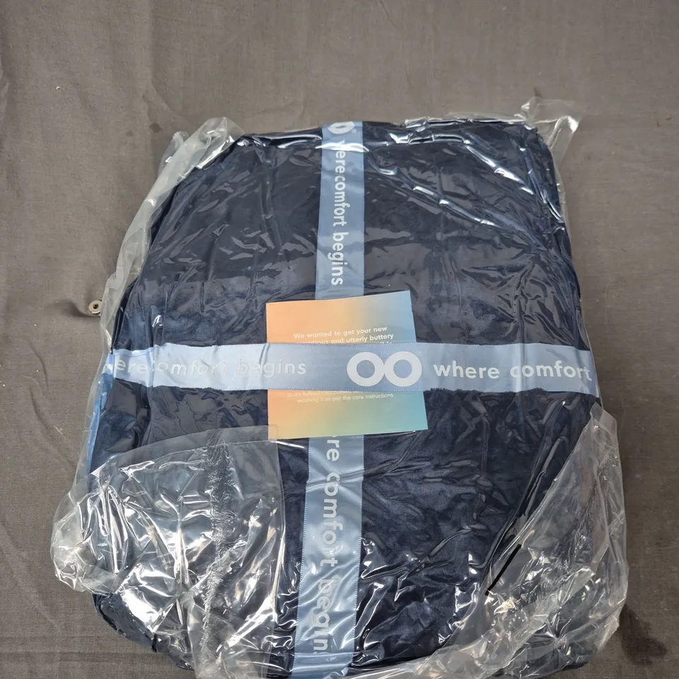 SEALED OODIE OVERSIZED HOODED BLANKET - SPLICE BLUES