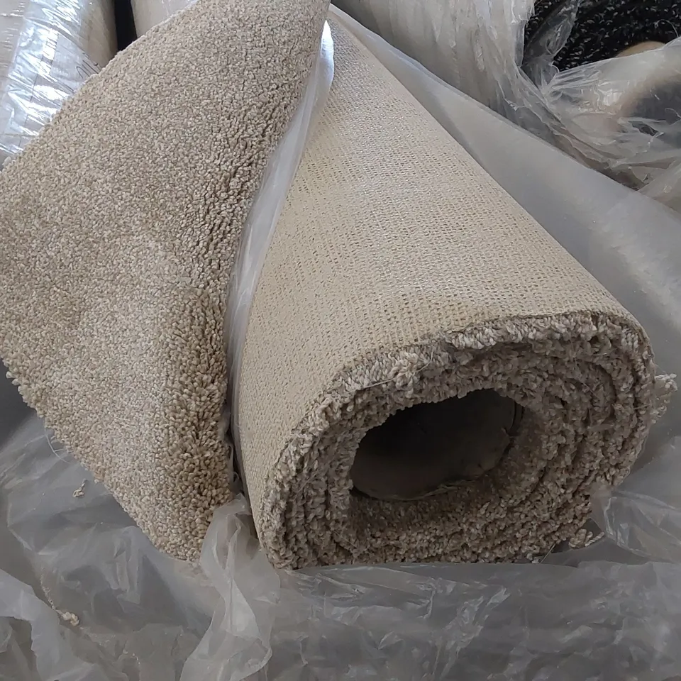 ROLL OF QUALITY CARPET // SIZE UNSPECIFIED