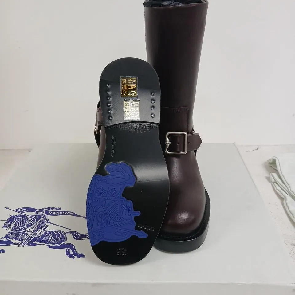 BURBERRY LEATHER KNEE-HIGH BOOTS – AUBERGINE, UK 3 (EU 36), BUCKLE STRAP