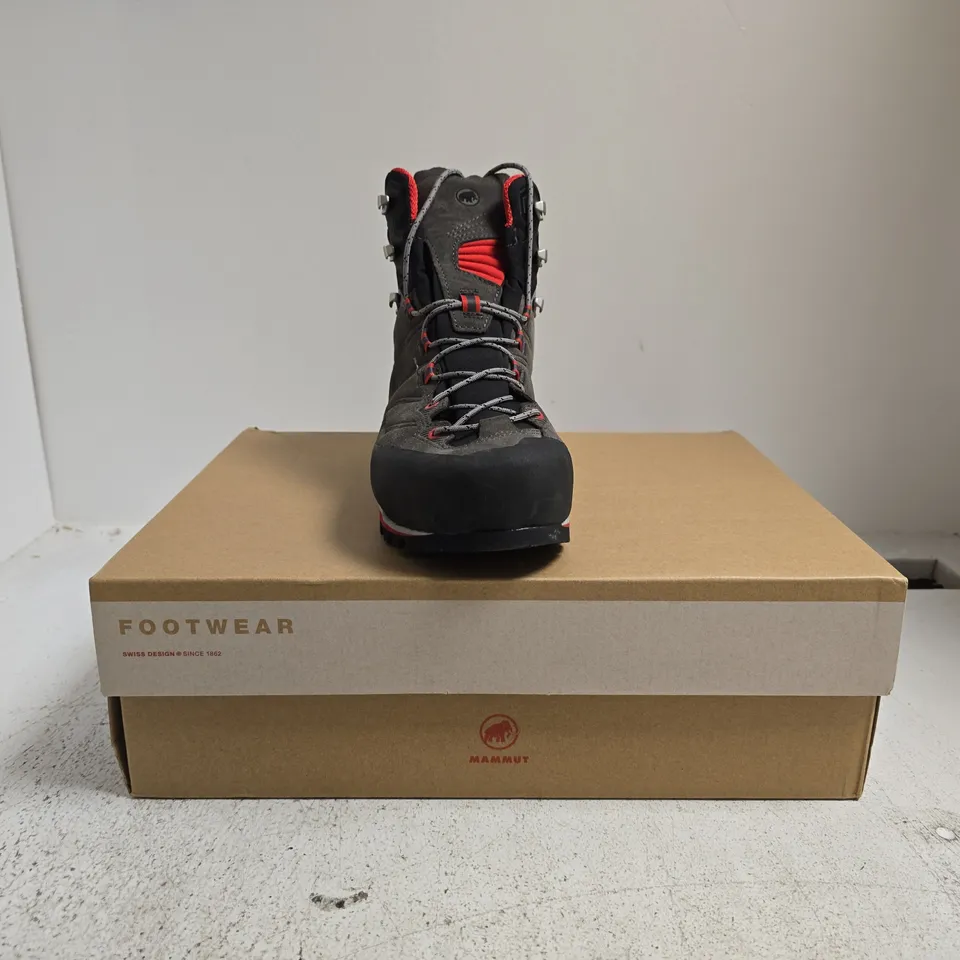 BOXED PAIR OF MAMMUT KENTO TOUR HIGH GTX ANKLE BOOTS IN GREY/RED/BLACK SIZE UK 9