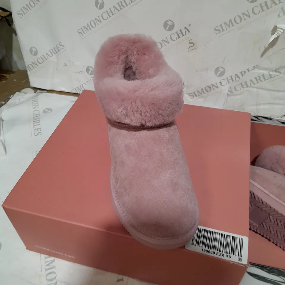 MODA IN PELLE SNUGGLY PINK SHEEPSKIN ANKLE SLIPPER BOOTS - UK SIZE 6