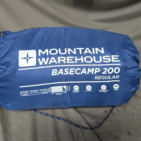 MOUNTAIN WAREHOUSE BASECAMP 200 REG SLEEPING BAG