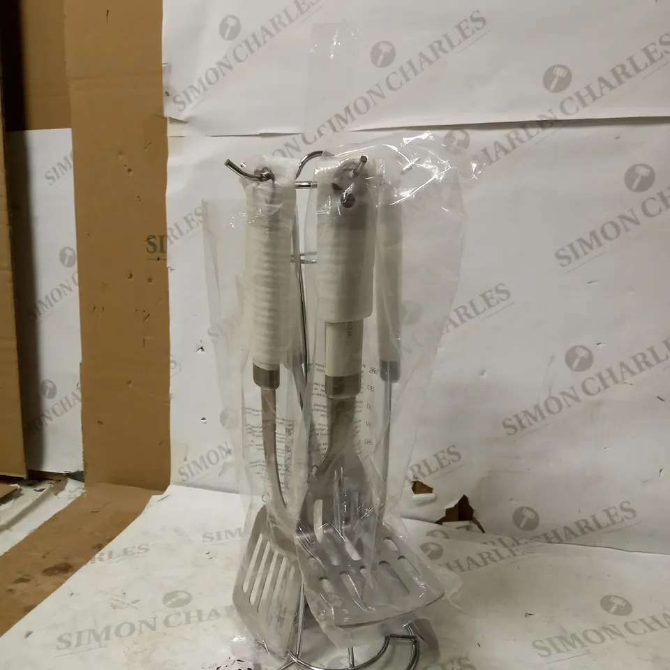 MORPHY RICHARDS KITCHEN UTENSIL SET 