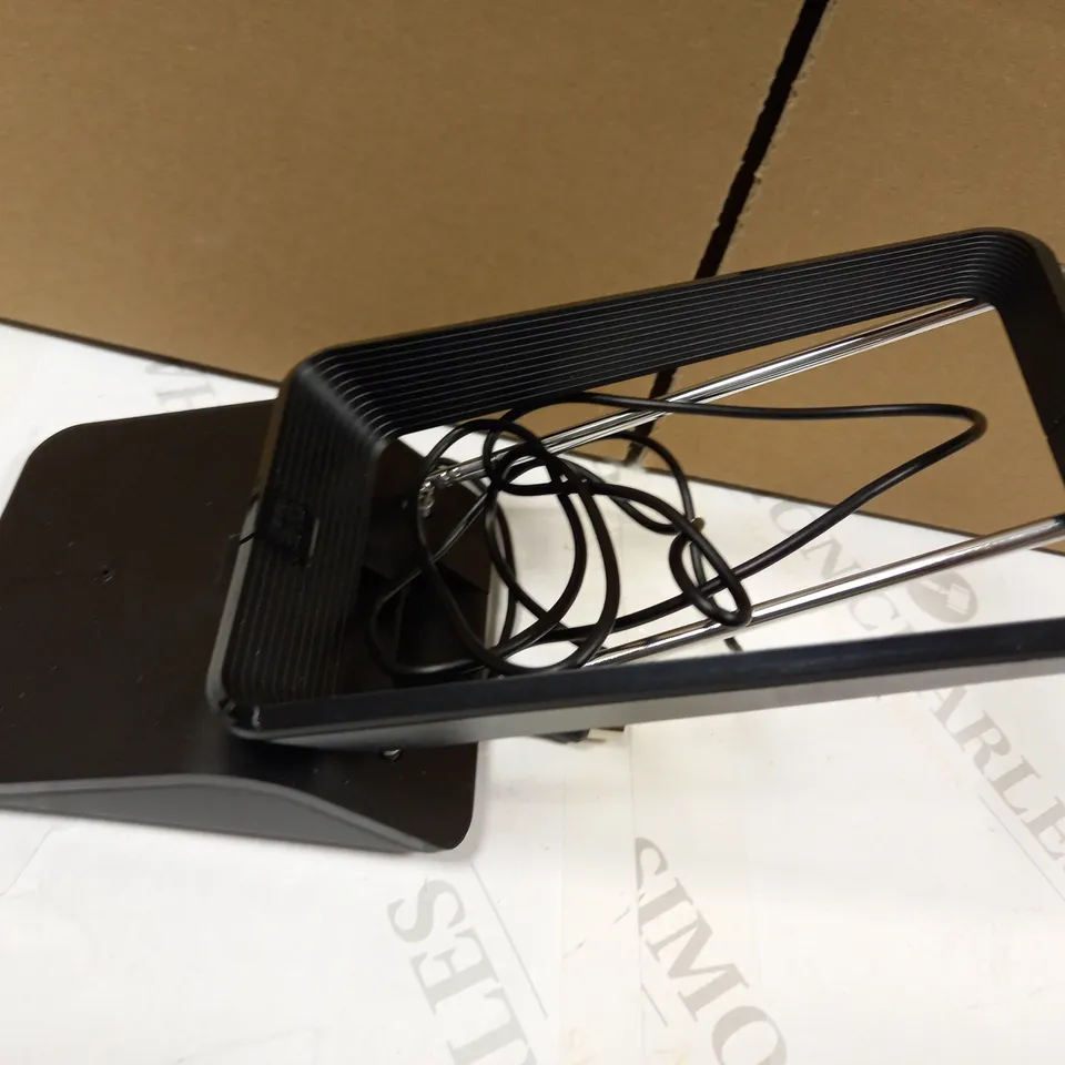 ONE FOR ALL AMPLIFIED INDOOR AERIAL SV9460 