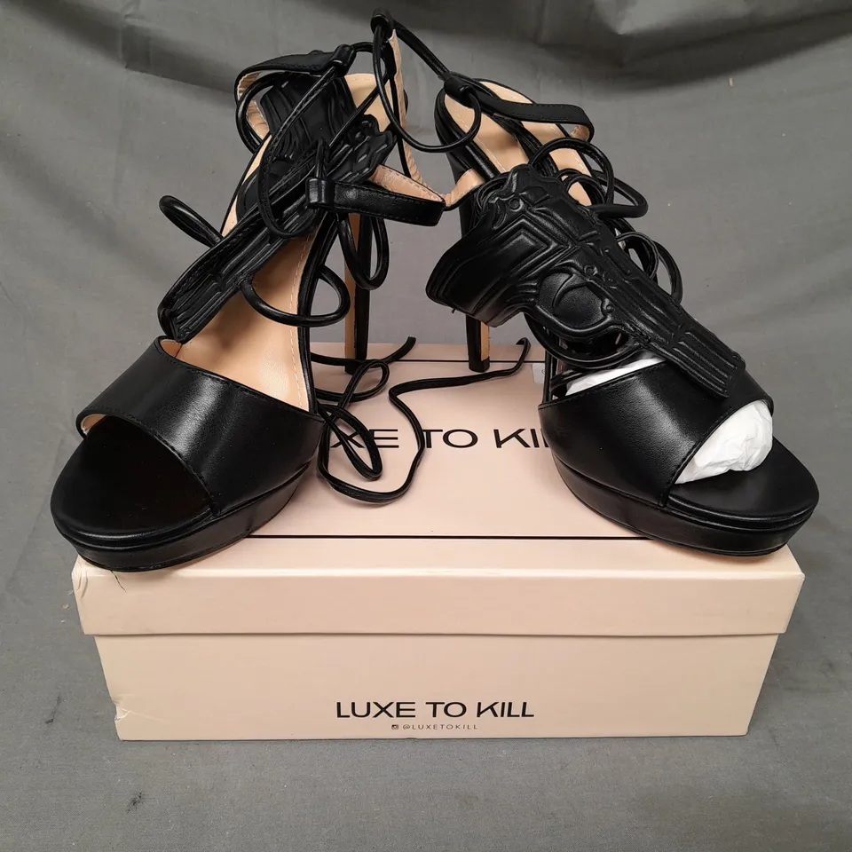 BOXED PAIR OF LUXE TO KILL OPEN TOE HIGH HEEL STRAPPY SANDALS IN BLACK SIZE 5