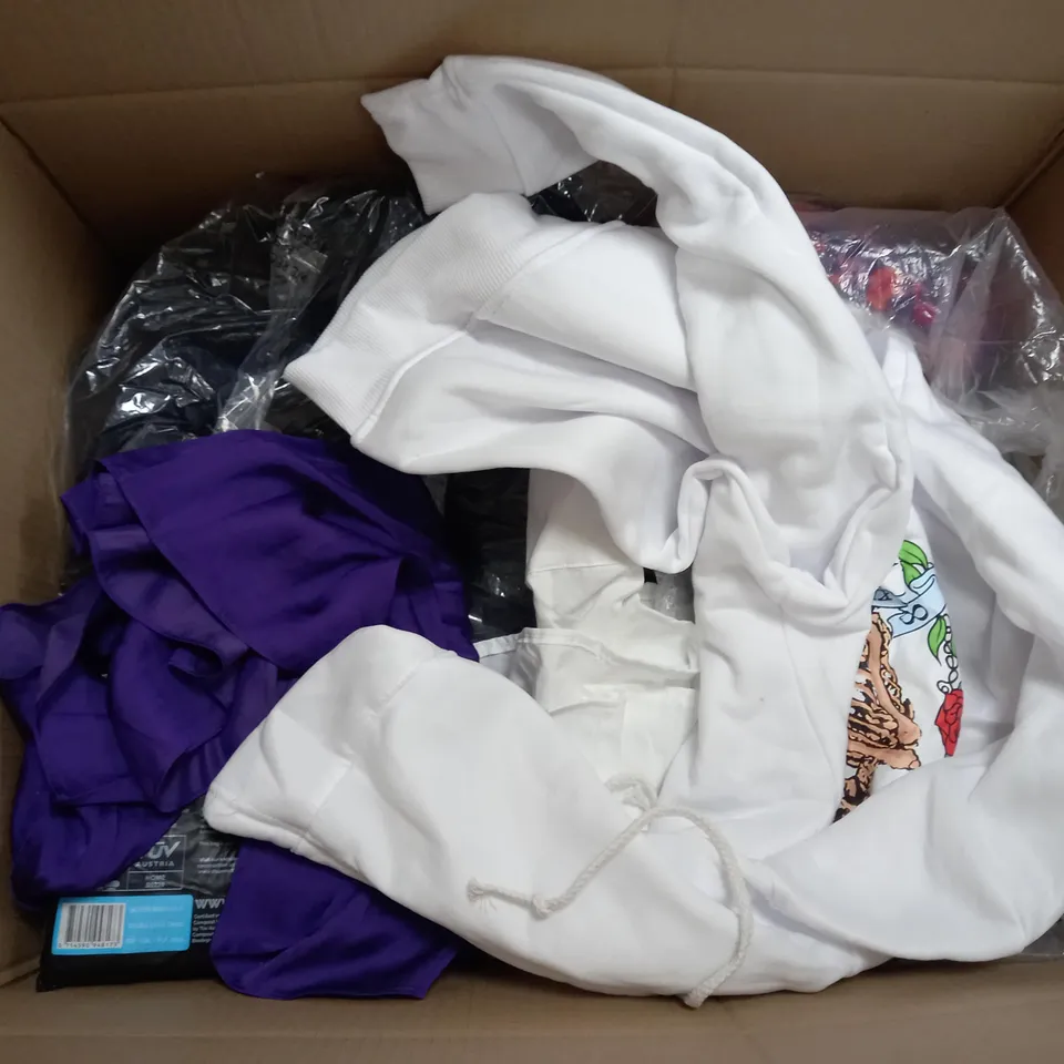 BOX OF APPROX. 50 ASSORTED CLOTHING VARYING IN SIZE/COLOUR/STYLE TO INCLUDE:  TOPS, TROUSERS, JUMPERS