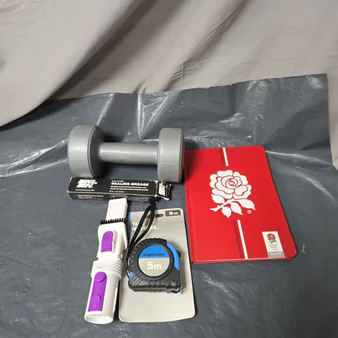 APPROXIMATELY 15 ASSORTED ITEMS TO INCLUDE ENGLAND RUGBY NOTE PAD, 1.1KG DUMBBELL, SEALING GREASE, TAPE MEASURE ETC