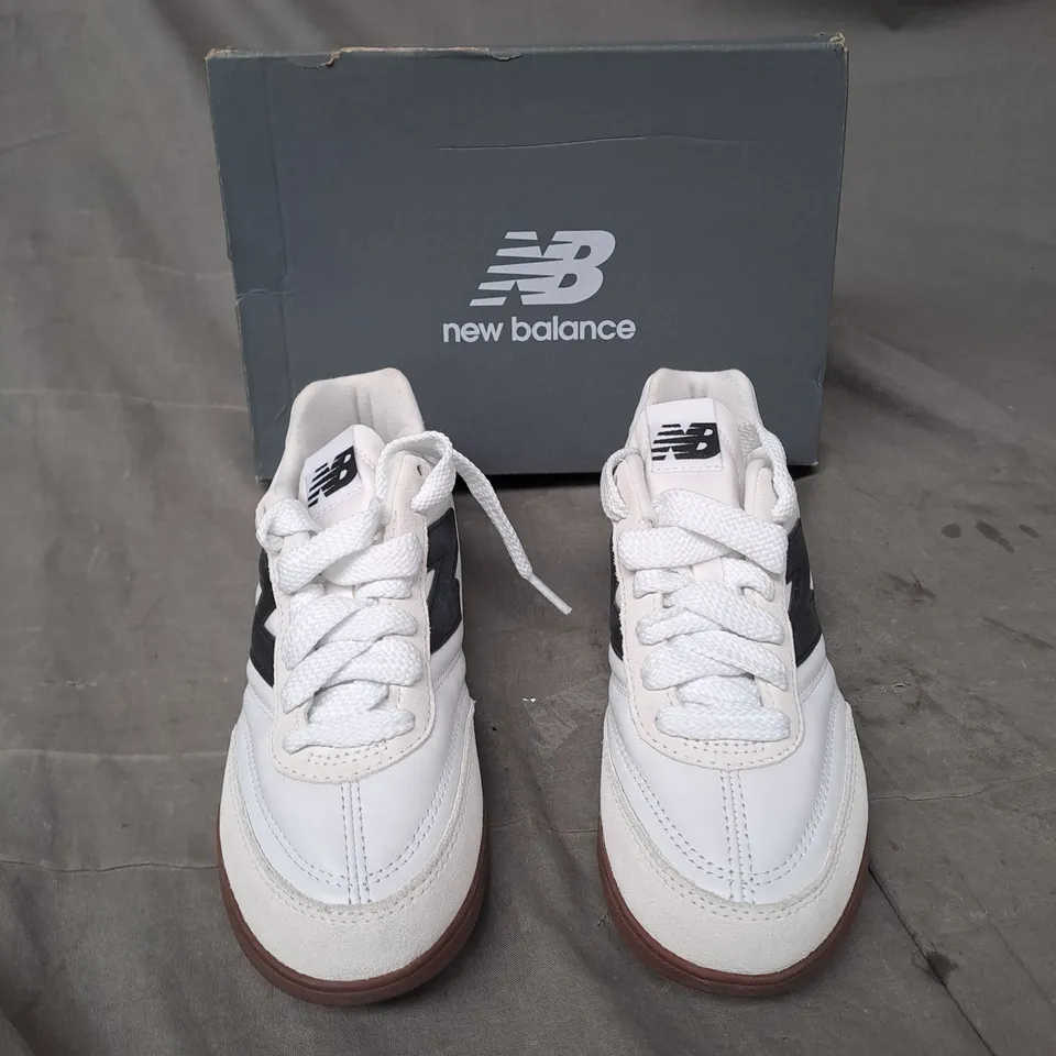 BOXED PAIR OF NEW BALANCE RC42 CREAM UK 5