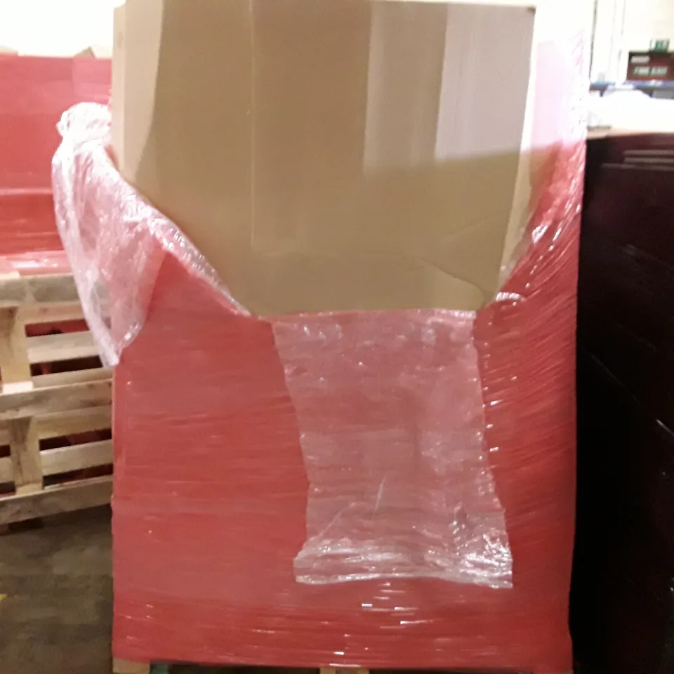 PALLET TO CONTAIN AN ASSORTMENT OF HOUSEHOLD ITEMS TO INCLUDE WALL CLOCKS BALLOON ARCHES AND COOKER HOODS ECT