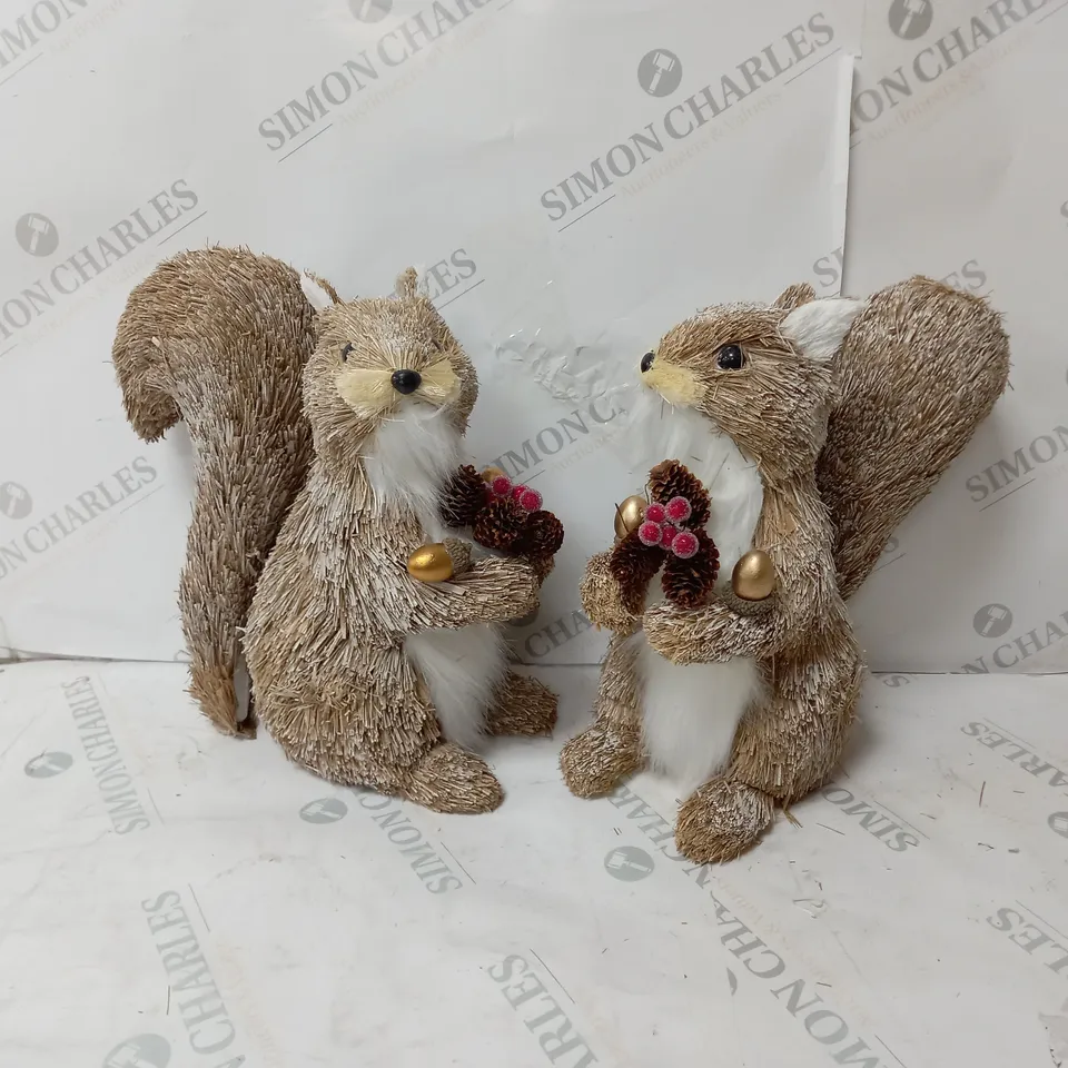 TWO BOXED BRISTLE SQUIRREL DECORATIONS 