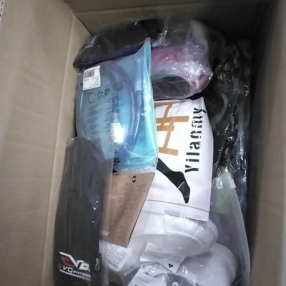 BOXED TO CONTAIN ASSORTED FASHION / DRESS UP JEWELRY INCLUDING RINGS, CLOTHING, ETC