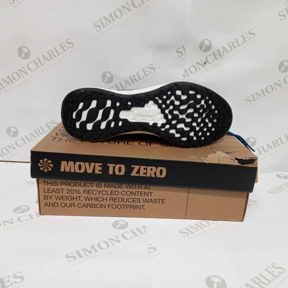 NIKE RUNNING REVOLUTION 6 IN BLUE - UK 6.5