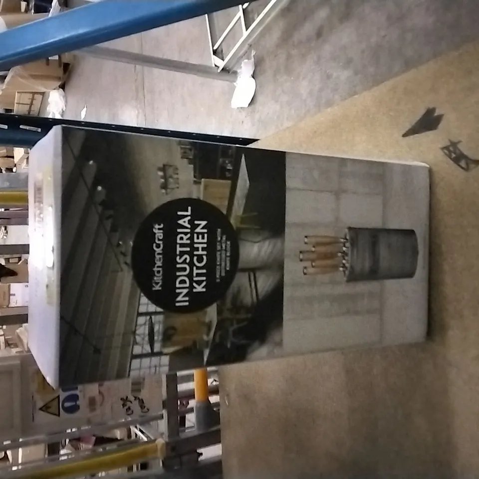 BOXED 7 PIECE KNIFE BLOCK SET