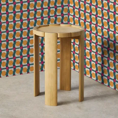 BOXED YINKA BISCUIT PINE SIDE TABLE LIGHT OAK EFFECT PINE