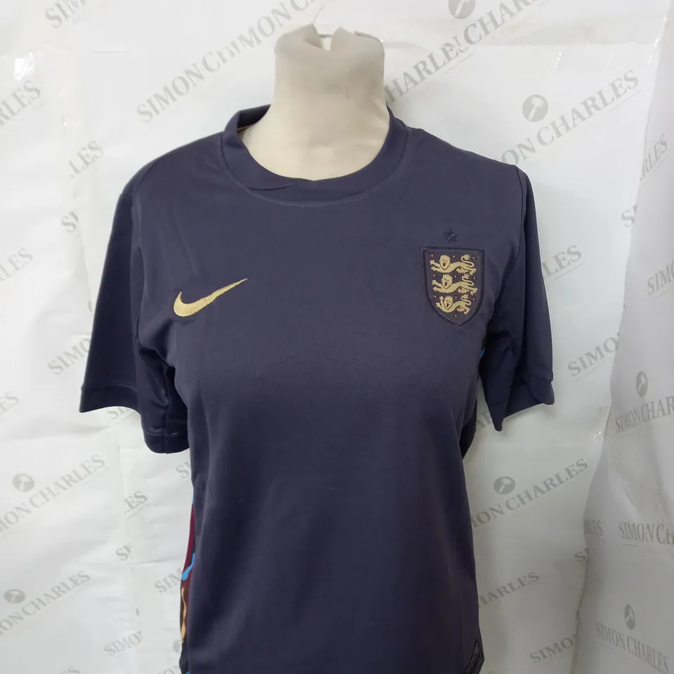ENGLAND FC AWAY SHIRT AND SHORTS SIZE 28