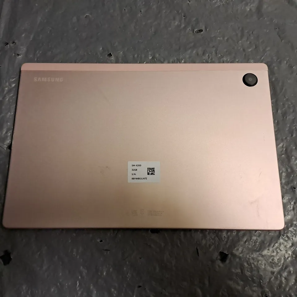 UNBOXED SAMSUNG SM-X200 32GB TABLET IN PINK