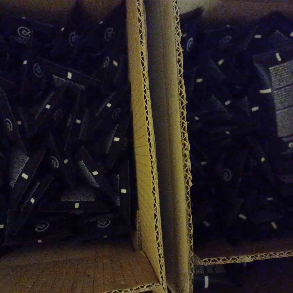 BOX OF APPROX 60 X 100ML COLLISTAR LINEA UOMO PERFECT ABDOMINAL TREATMENT 