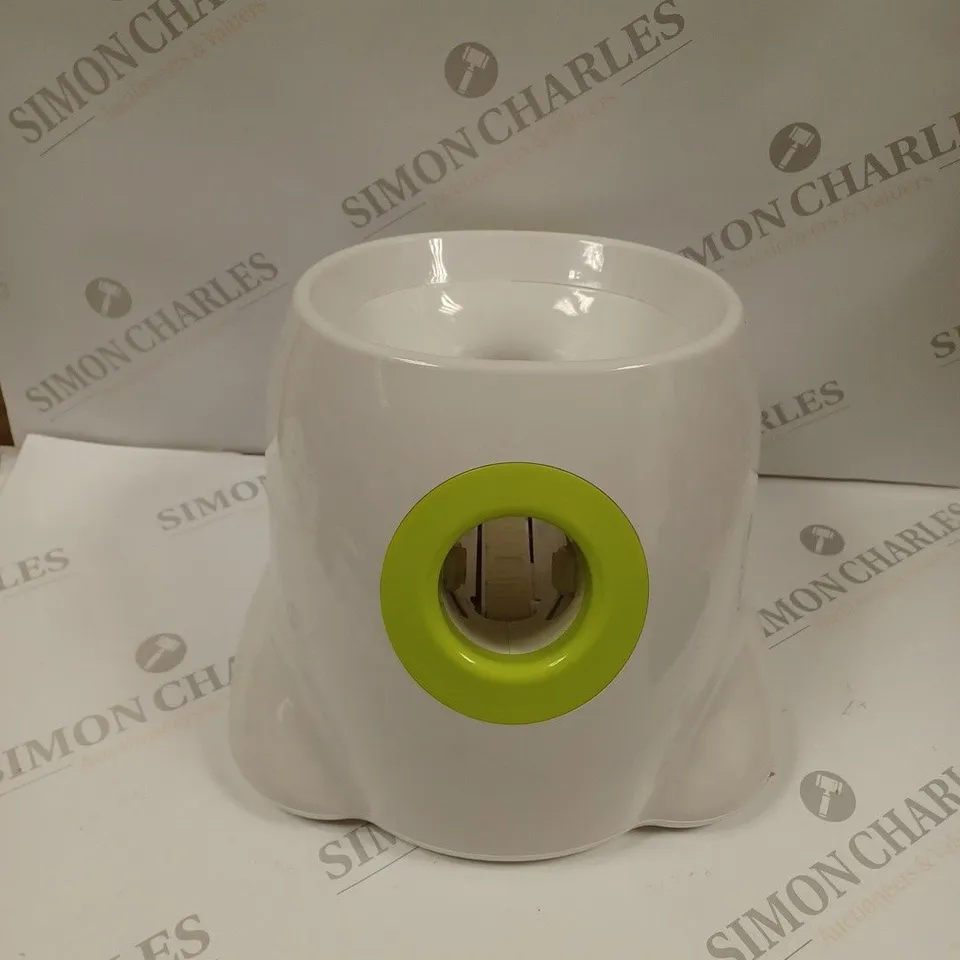 BOXED AFP INTERACTIVES HYPER FETCH MINI BALL LAUNCHER