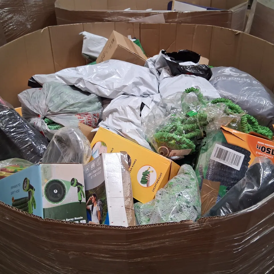 PALLET CONSISTING OF A LARGE QUANTITY OF ASSORTED HOSES AND WATER BASED PRODUCTS