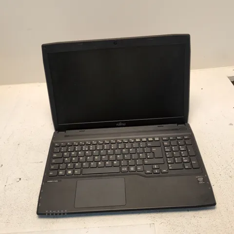 FUJITSU LIFEBOOK A514 LAPTOP – BLACK