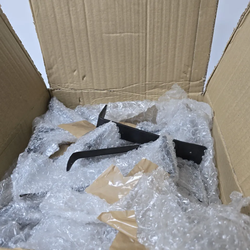 BOX OF APPROXIMATELY 20 BLACK SHELF BRACKETS 