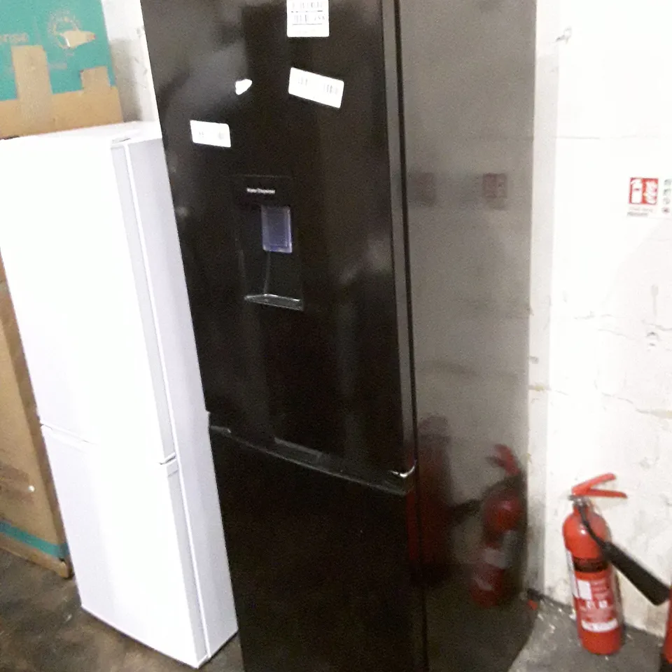 SWAN 55CM WIDE NO FROST FRIDGE FREEZER WITH WATER DISPENSER