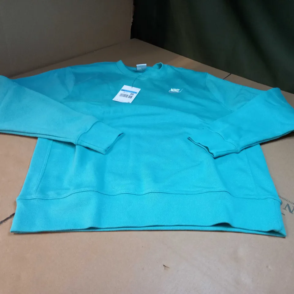 NIKE VIBRANT GREEN/LOGO FLEECE LINED SWEATER - MEDIUM