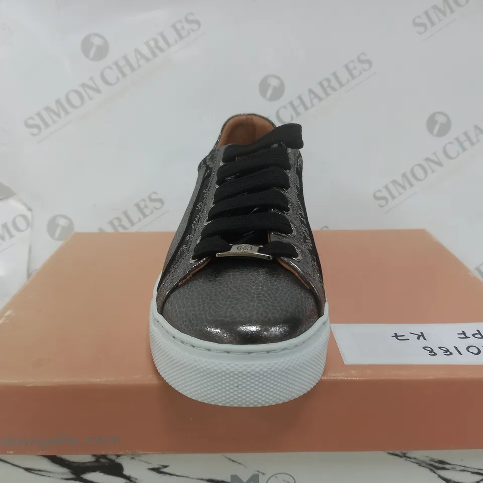 MODA IN PELLE ARONDA TRAINER PEWTER SIZE 7