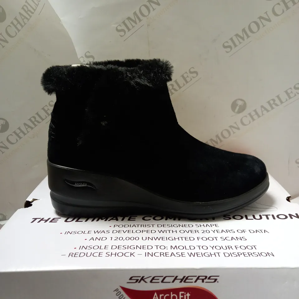 SKECHERS BLACK WEDGE BOOTS - SIZE 6.5