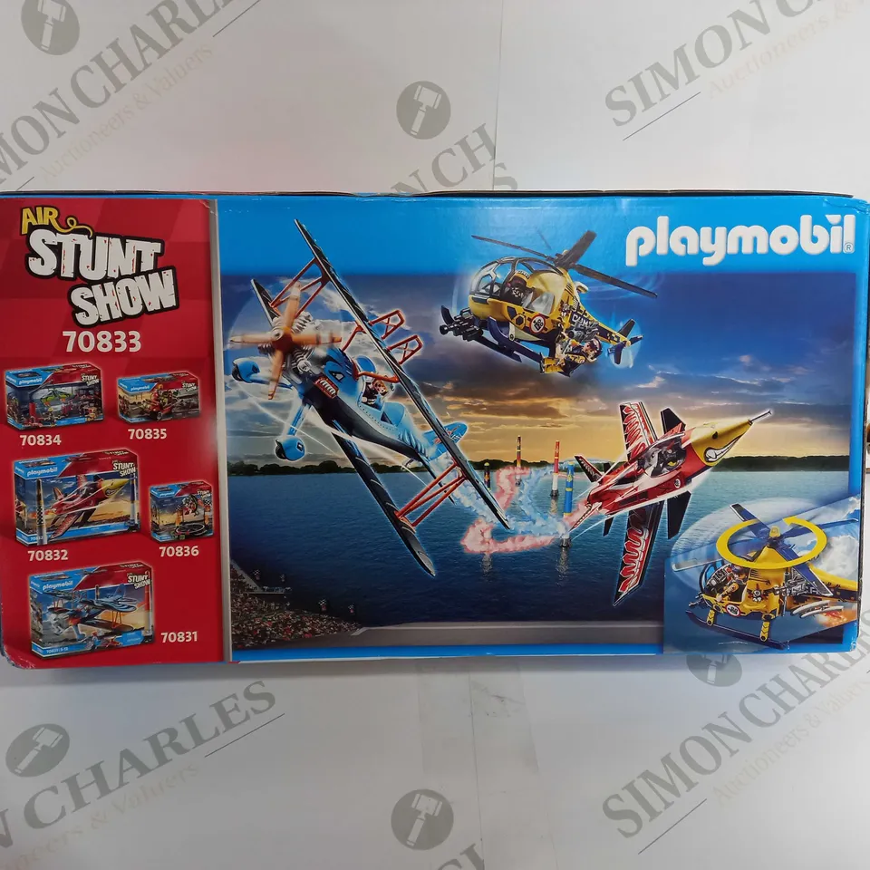 PLAYMOBIL 70833 AIR STUNT SHOW HELICOPTER WITH FILM CREW