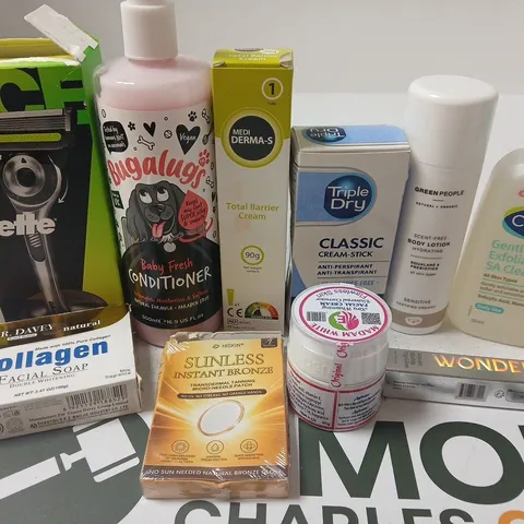 APPROX 12 ASSORTED BEAUTY PRODUCTS TO INCLUDE GILETTE RAZOR, WONDERSKIN TOP GLOSS, CETAPHIL CLEANSER, ETC