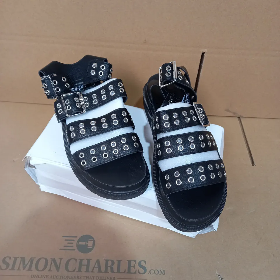 BOXED PAIR OF SIZE 40 BLACK OPEN-TOE SHOES 