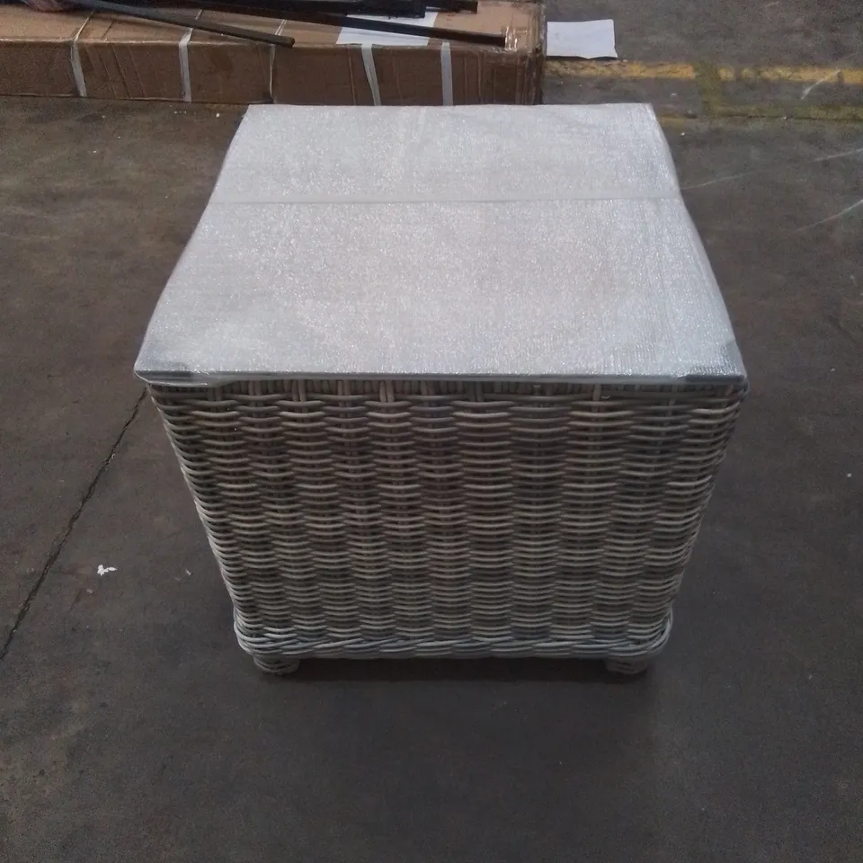 BOXED CORDOBA HALF WICKER SIDE TABLE WITH GLASS TOP IN CLOUDY GREY (1 BOX)