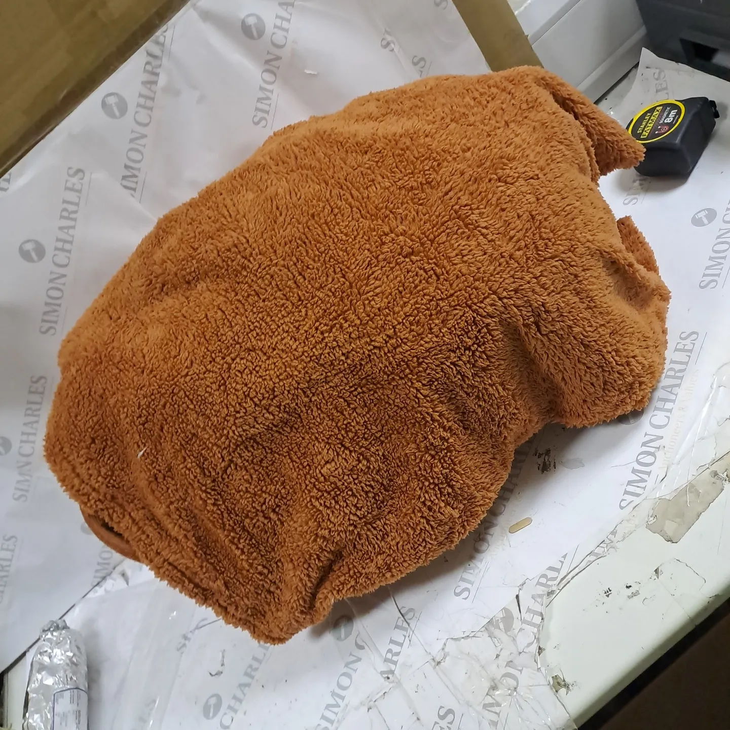 ORANGE FLUFFY BEDDING SET