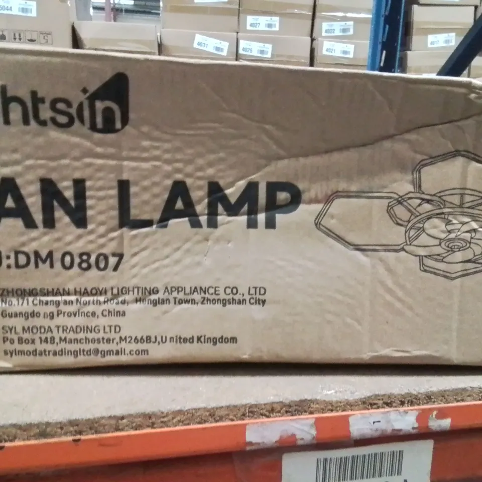 BOXED FAN LAMP