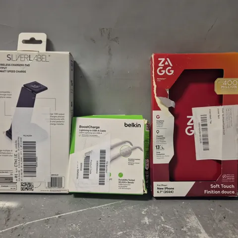 BOX OF APPROXIMATELY 15 ASSORTED ELECTRICAL ITEMS TO INCLUDE TRIPLE WIRELESS CHARGING PAD, LIGHTNING TO USB-A CABLE, ETC