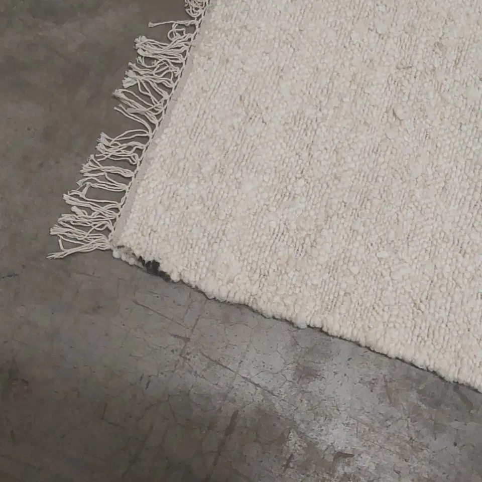QUALITY DESIGNER AREA RUG - APPROXIMATELY 290 x 200cm